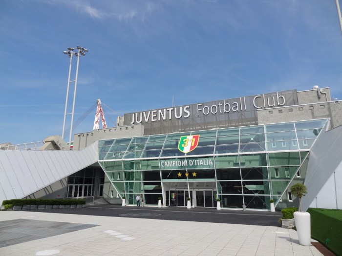 Ainda com a menção ao scudetto 31. O #32 foi confirmado na véspera.