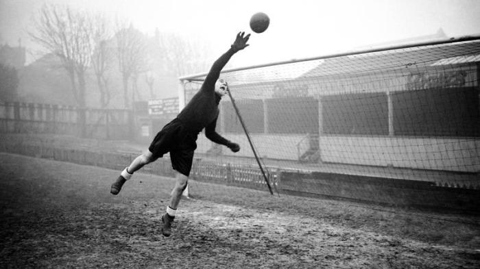 O ex-goleiro do City, Frank Swift, um dos nomes sempre lembrados em 6 de fevereiro. /www.facebook.com/mcfcofficial