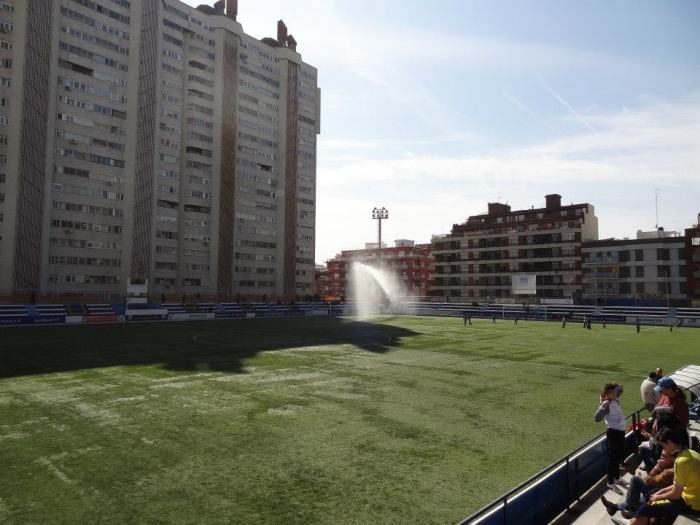 Show do intervalo: refresco para o gramado artificial.