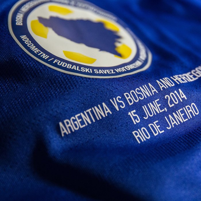 Camisa da Bósnia personalizada para o jogo no 'Maraca' : https://www.facebook.com/adidasFutebol?fref=photo