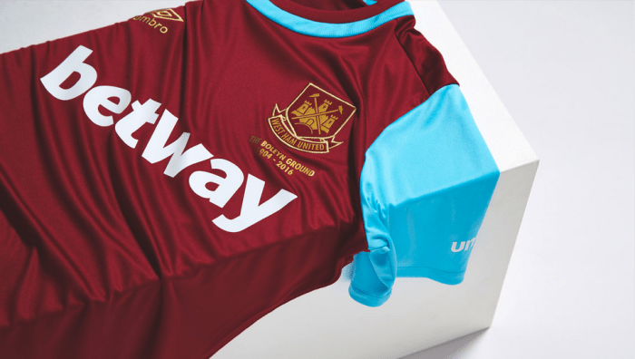 Camisa titular dos hammers 2015-16. Umbro.
