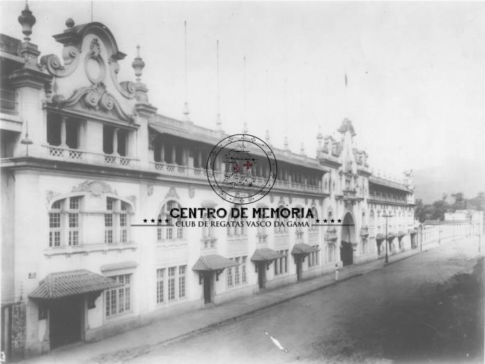 Fachada de São Januário, em imagem do Centro de Memória do Vascão: http://www.vasco.com.br/site/noticia/detalhe/11959
