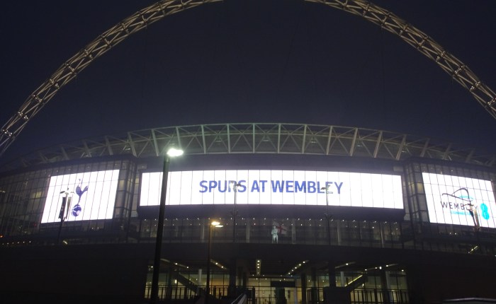 Sul-coreano Son definiu a vitória do Tottenham Hotspur contra o Huddersfield, em&nbsp;Wembley.